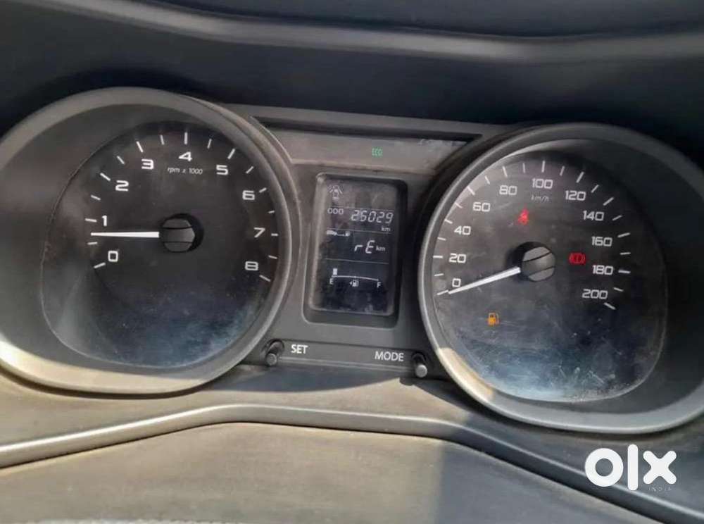 Tata Nexon Petrol Well Maintained