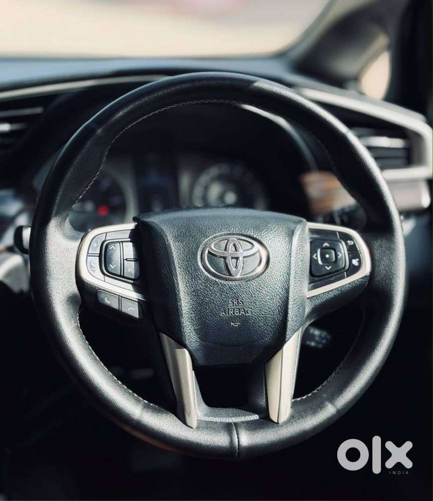 Toyota Innova Crysta 2.8z Automatic, 2016, Diesel