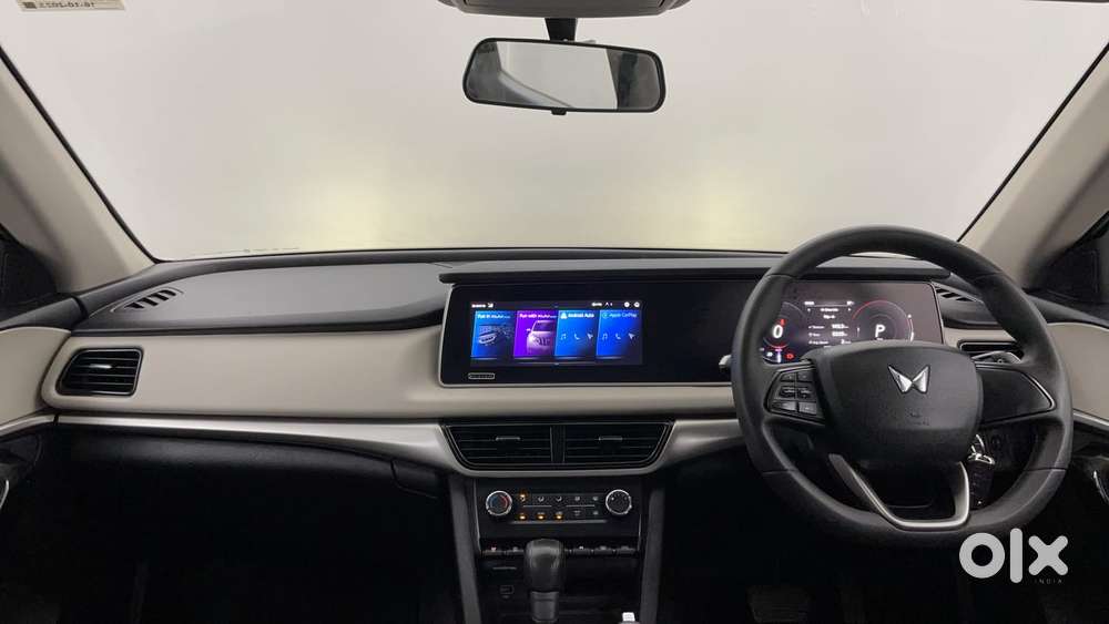 Mahindra Xuv700 2.2 Ax 5 Diesel At 7 Str, 2023, Diesel