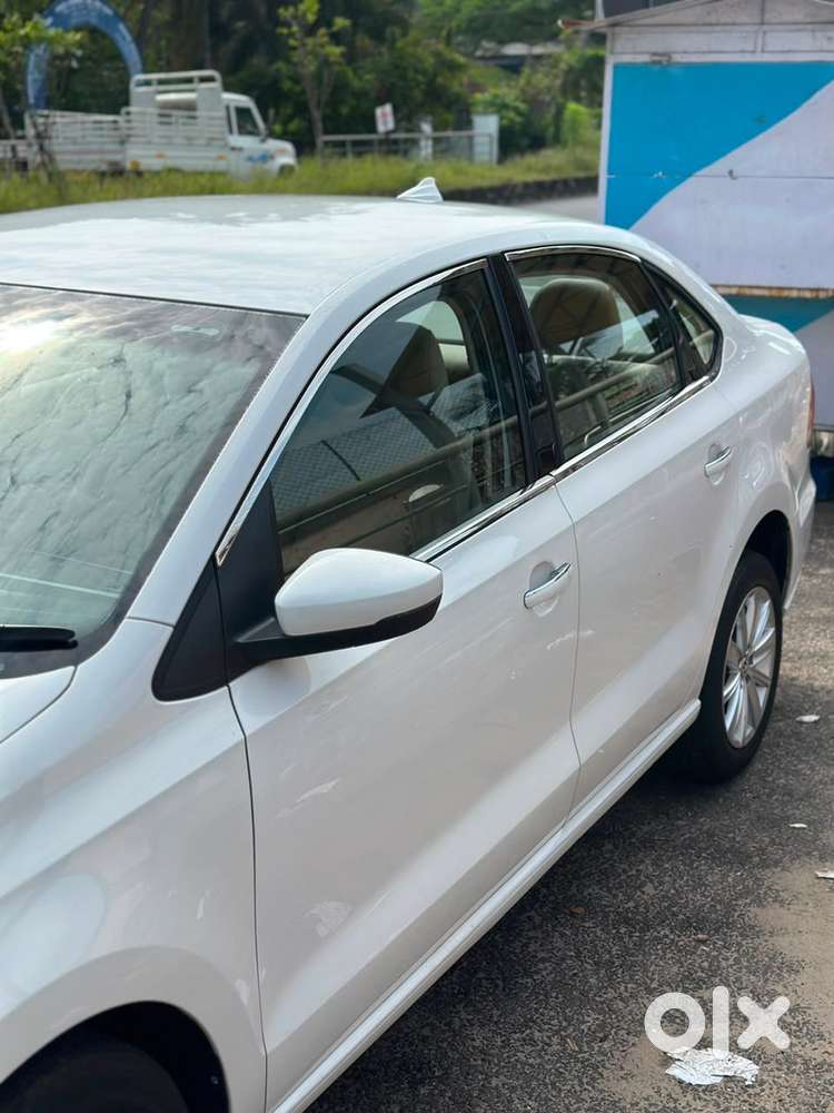 Volkswagen Vento 1.6 Highline Petrol 2017