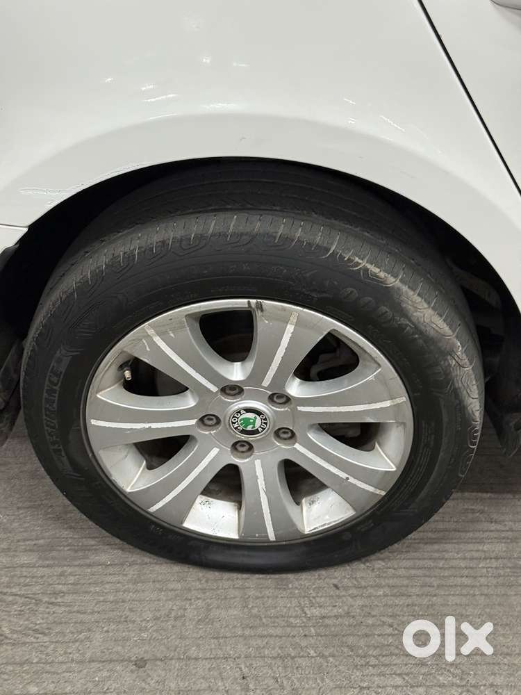 Skoda Superb Sportline 2.0 Tdi At, 2011, Diesel