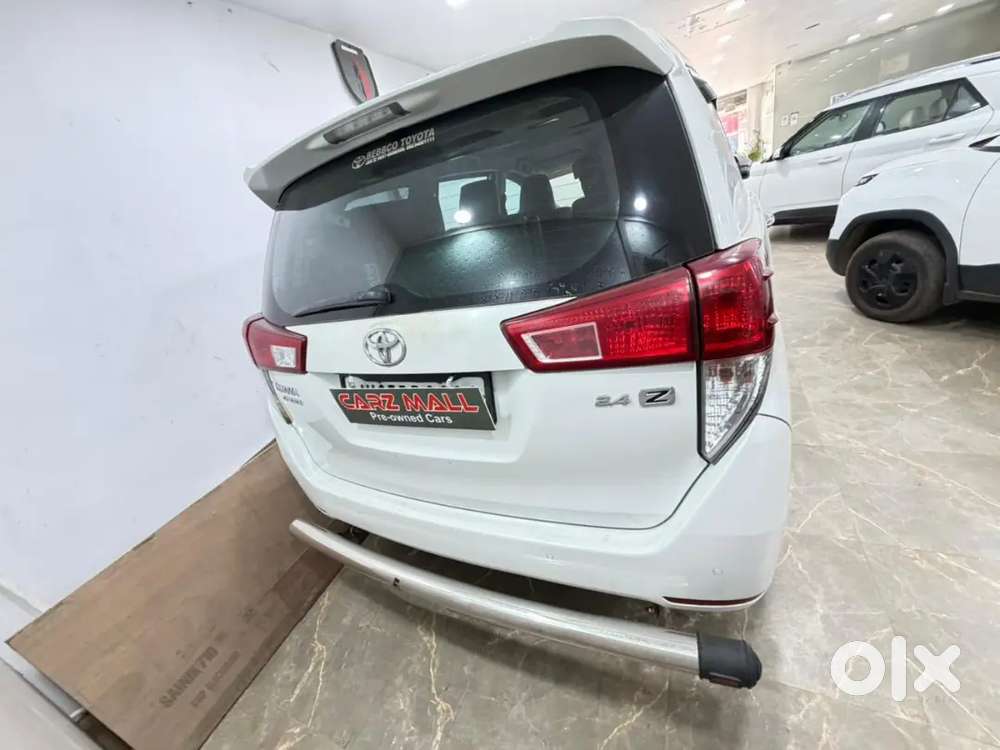 Toyota Innova Crysta 2022 Diesel 118000 Km Driven
