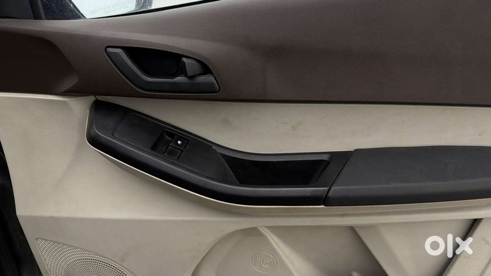 Tata Tigor Xm, 2025, Petrol