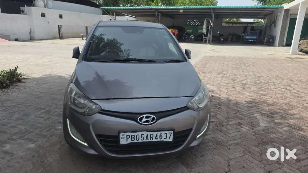Hyundai I20 Active 2014 Diesel 105000 Km Driven