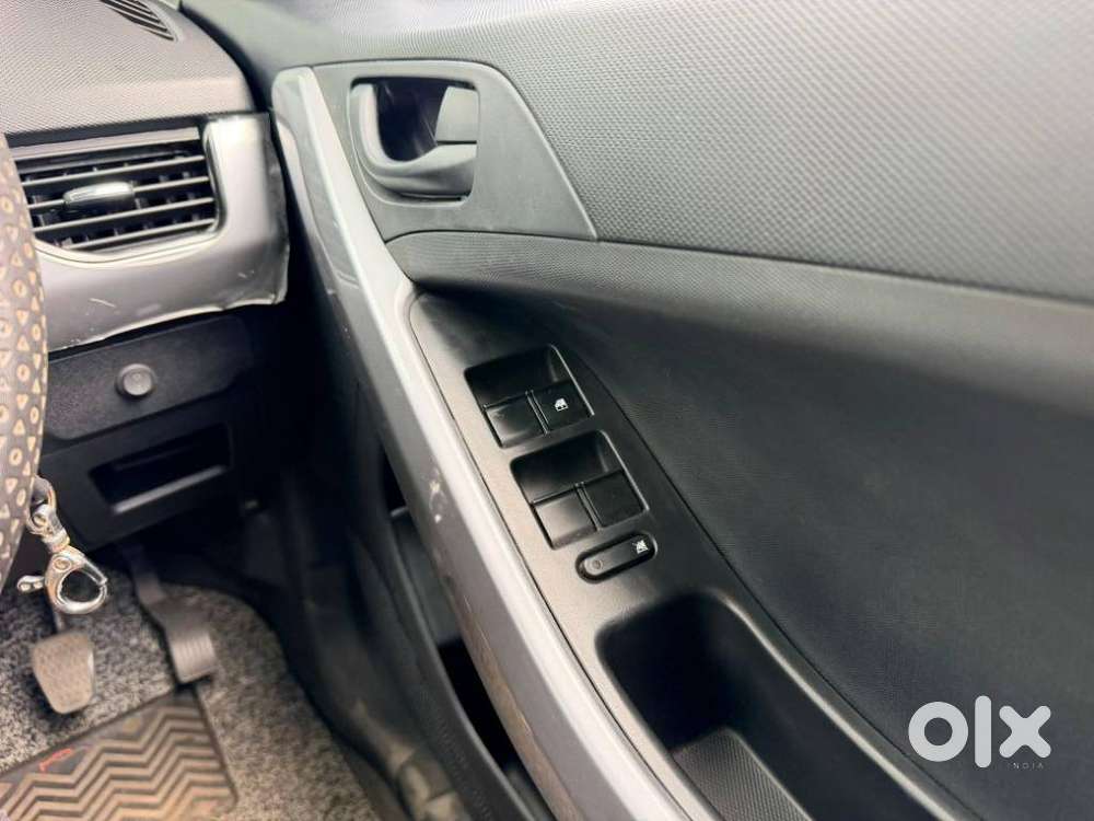 Tata Nexon 1.2 Revotron Xm (s), 2023, Petrol