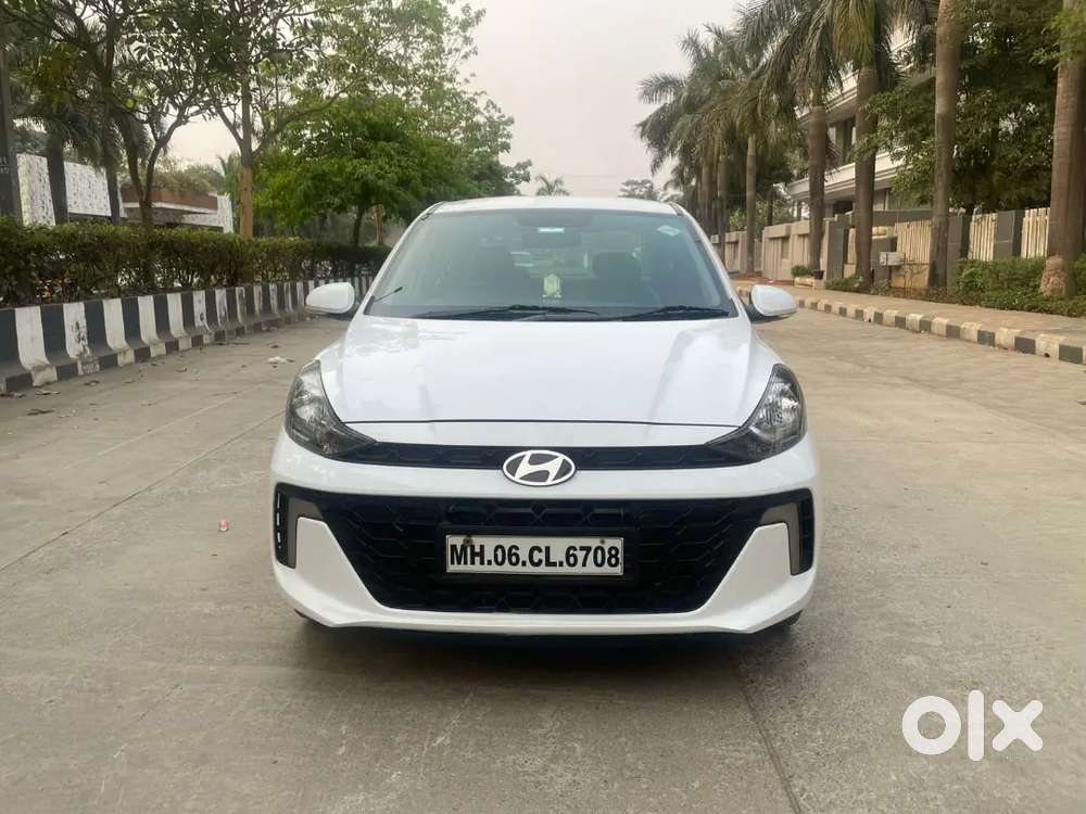Hyundai Aura 2023 Cng & Hybrids Well Maintained