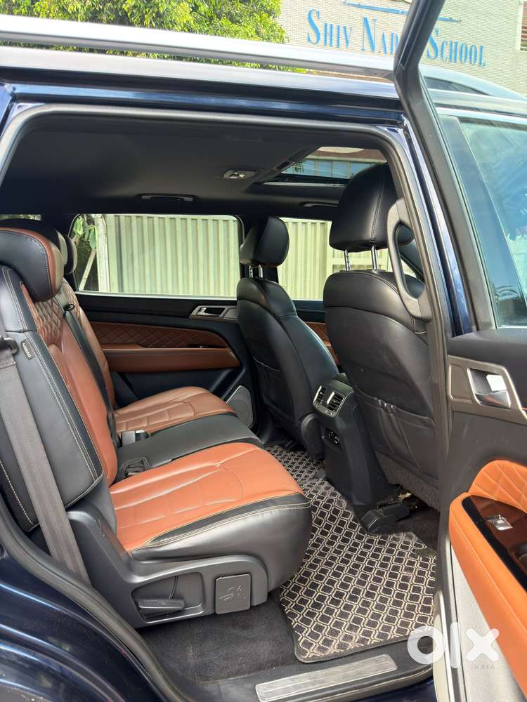 Mahindra Alturas G4 4x4 At, 2020, Diesel