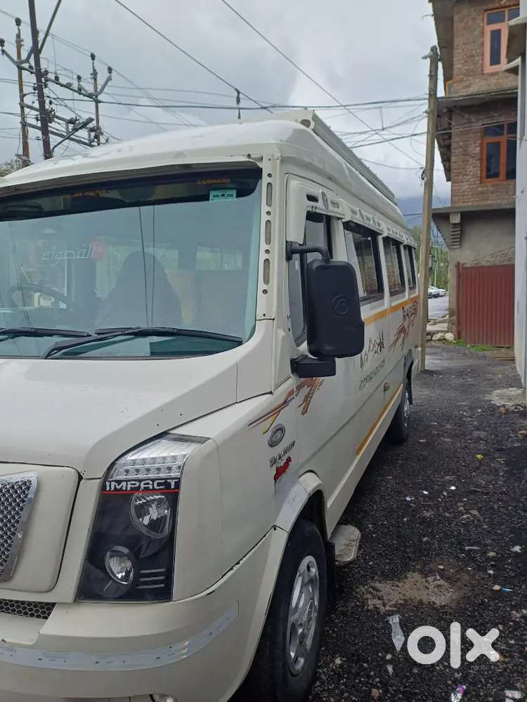Tempo Traveller 17 Seater With Good Condition