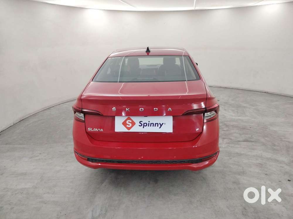 Skoda Slavia Ambition 1.0l Tsi At, 2022, Petrol