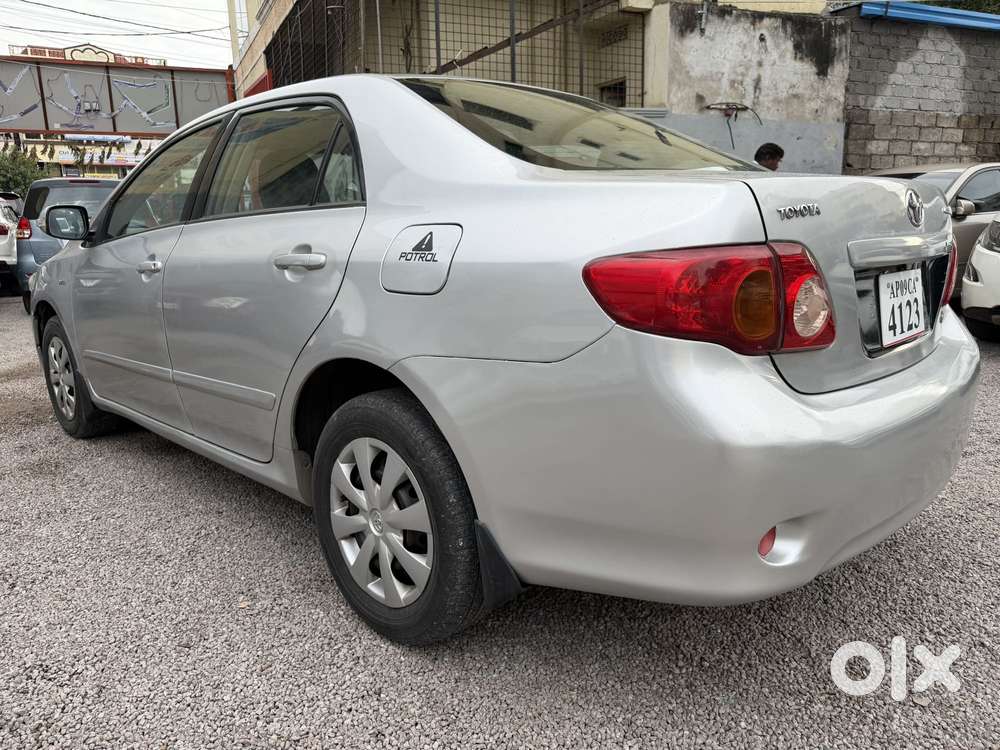 Toyota Corolla Altis Aero 1.8 J, 2011, Petrol