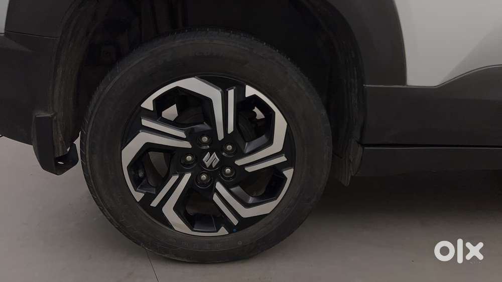 Maruti Suzuki Brezza Zxi Plus At, 2022, Petrol