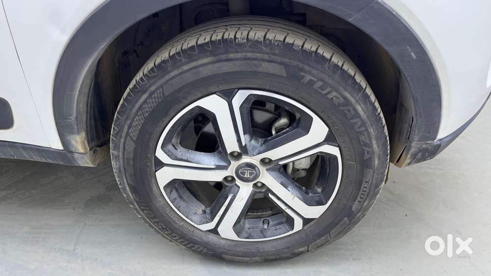 Tata Nexon 1.2 Revotron Xza Plus, 2023, Petrol