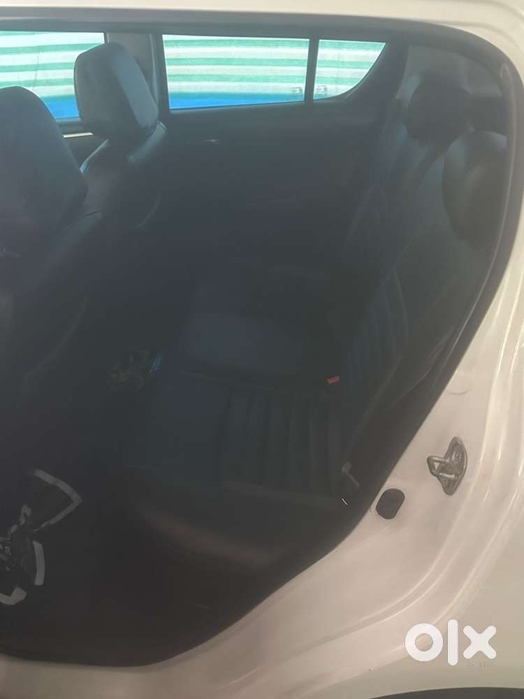 Maruti Suzuki Swift Petrol Manual 2017