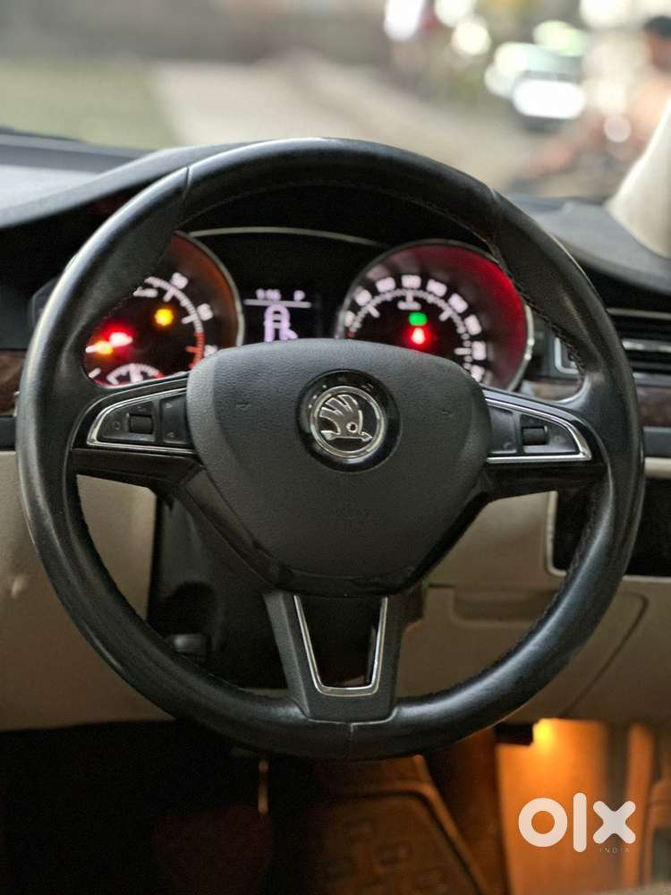 Skoda Superb 2.0 Sportline Tsi At, 2014, Petrol