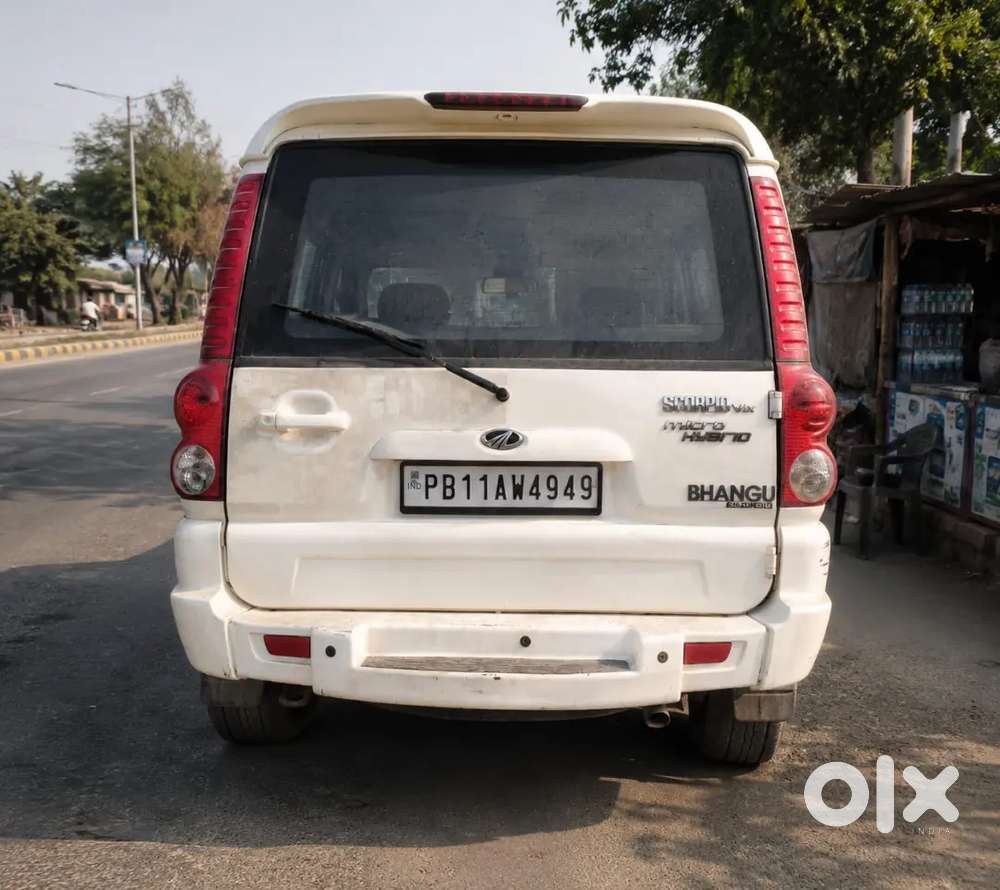 Mahindra Scorpio Classic 2011 Diesel 2nd Owner