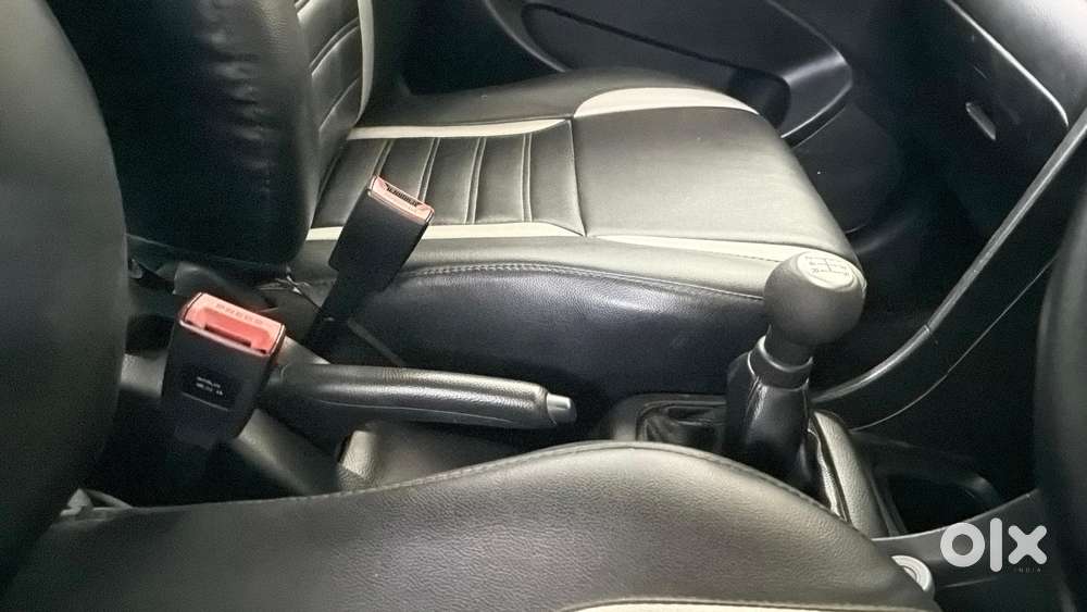 Maruti Suzuki Swift Lxi, 2015, Petrol