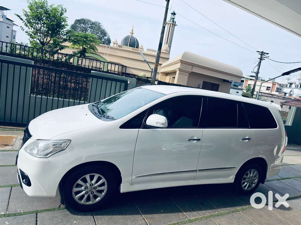 Toyota Innova Diesel 2014 Km Driven