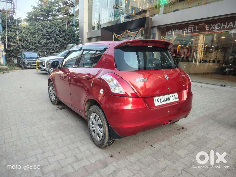 Maruti Suzuki Swift Vxi + Manual, 2014, Petrol