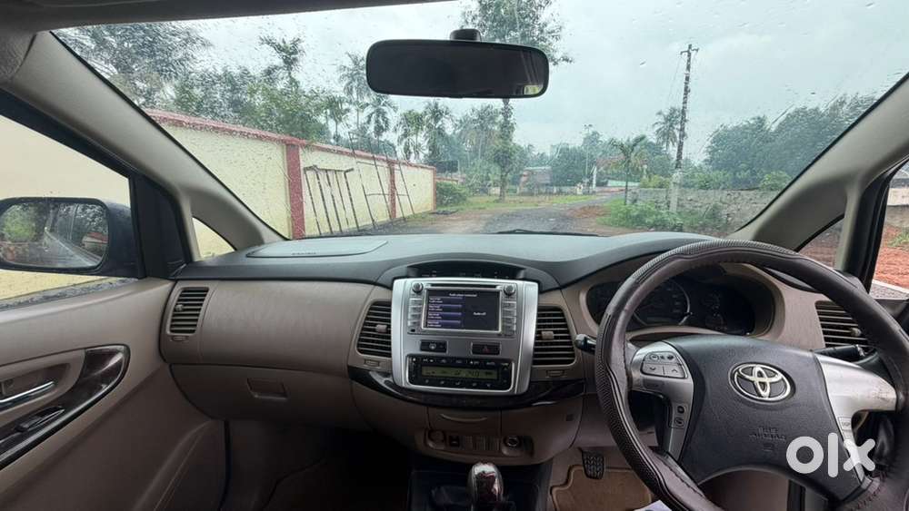 Toyota Innova 2015 Diesel Well Maintained