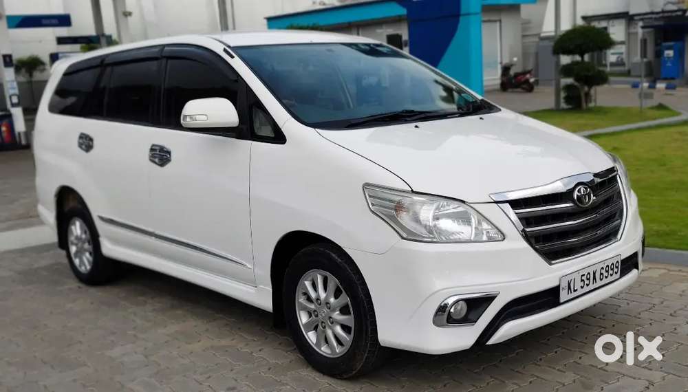 Toyota Innova 2014 V New Insurance No Replace