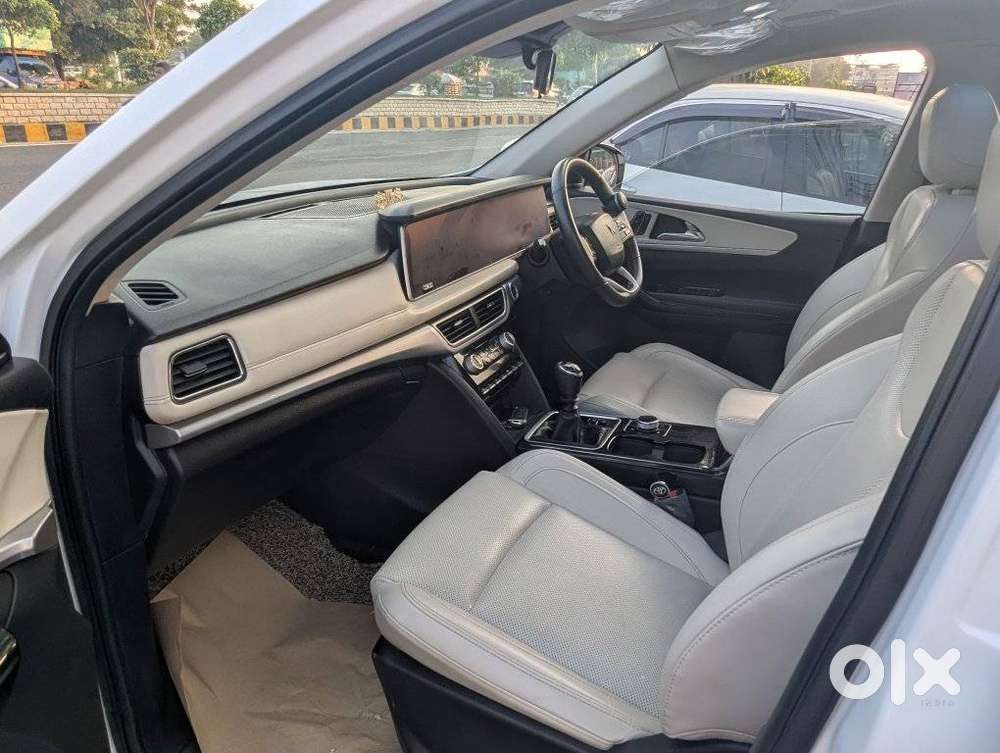 Mahindra Xuv700 2.2 Ax 7 Diesel Mt Str, 2024, Diesel