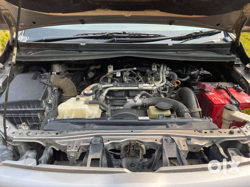 2019 Innova Crysta V Variant