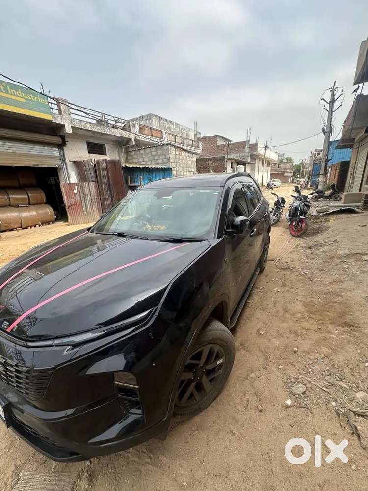 Tata Safari Dark 2024 Manual With Panaromic Sunroof