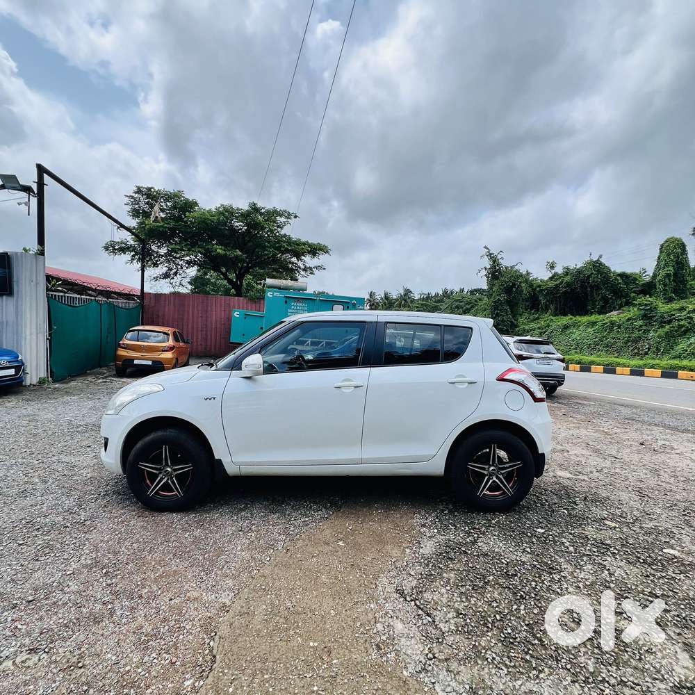 Maruti Suzuki Swift Vxi, 2013, Petrol