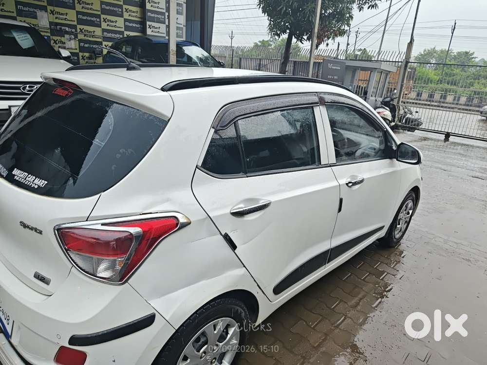 Hyundai Grand I10 Sportz, 2013, Petrol
