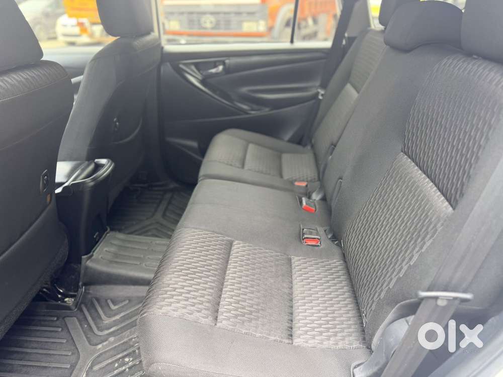 Toyota Innova Crysta 2.4 G Mt 8s, 2016, Diesel