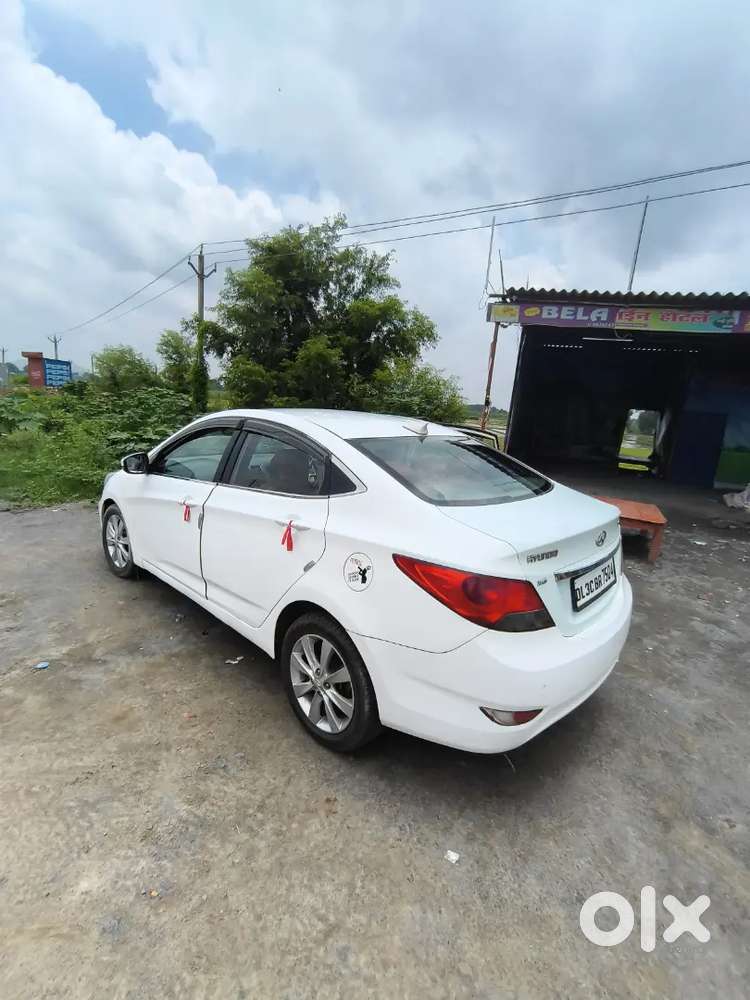 Hyundai Verna Crdi 2011 Petrol + Cng