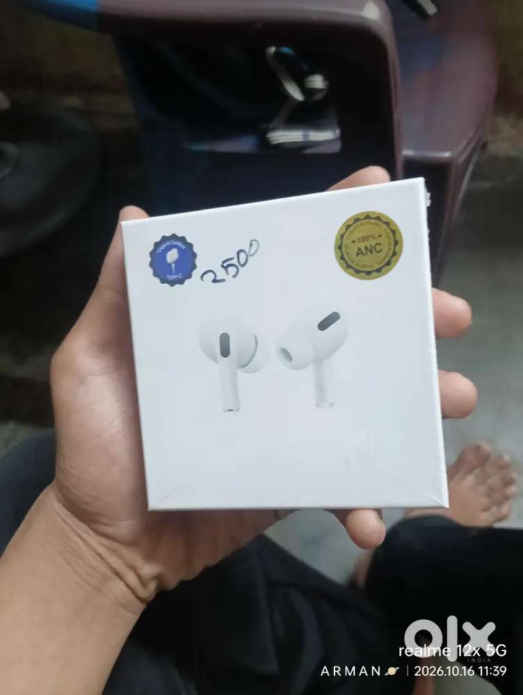 AirPods Pro available for sale.
✅ Condition: No seal open