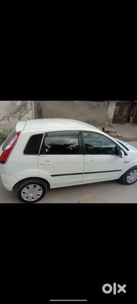 Ford Figo Petrol Manual 2011 Third