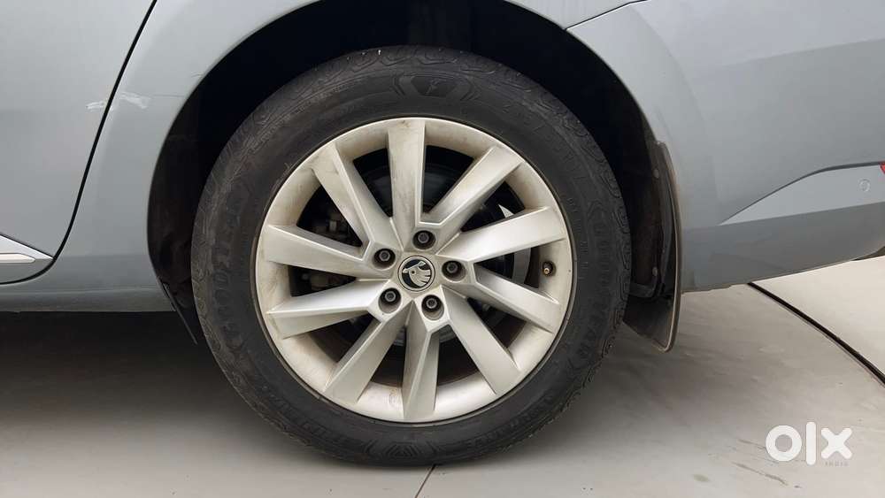 Skoda Superb Lk 1.8 Tsi At, 2018, Petrol
