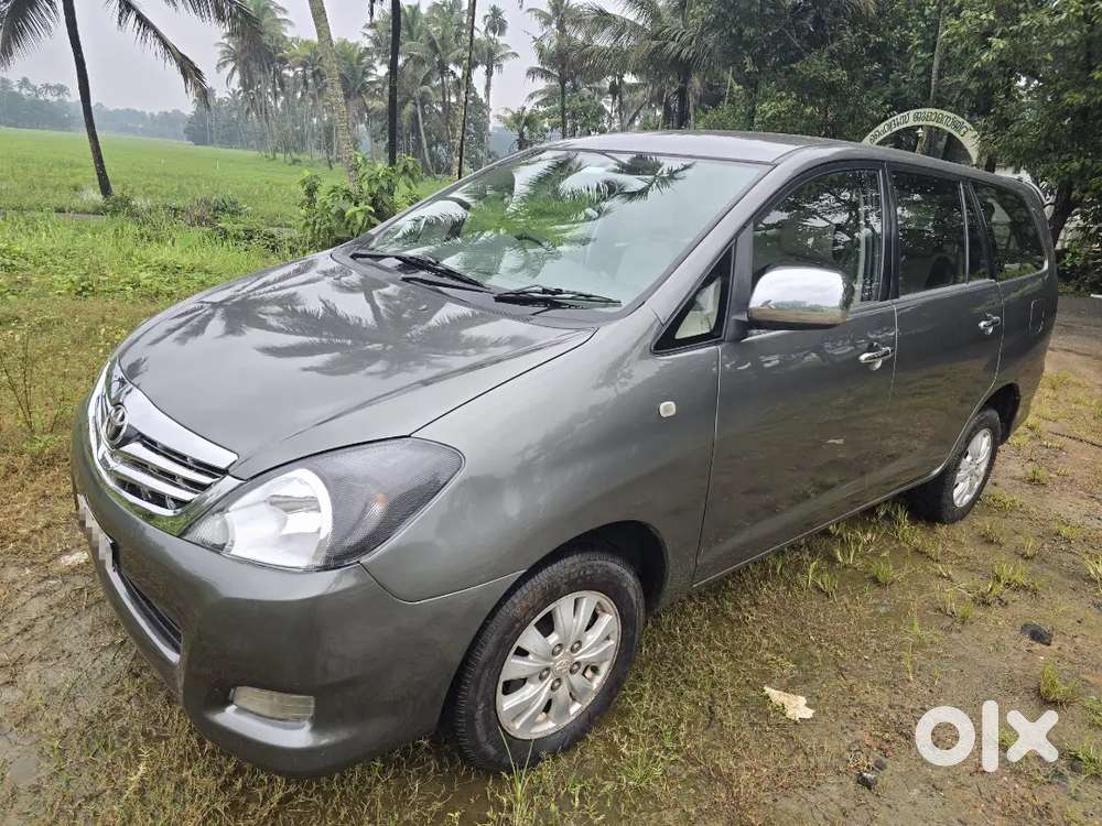 Toyota Innova Diesel 2011 Car