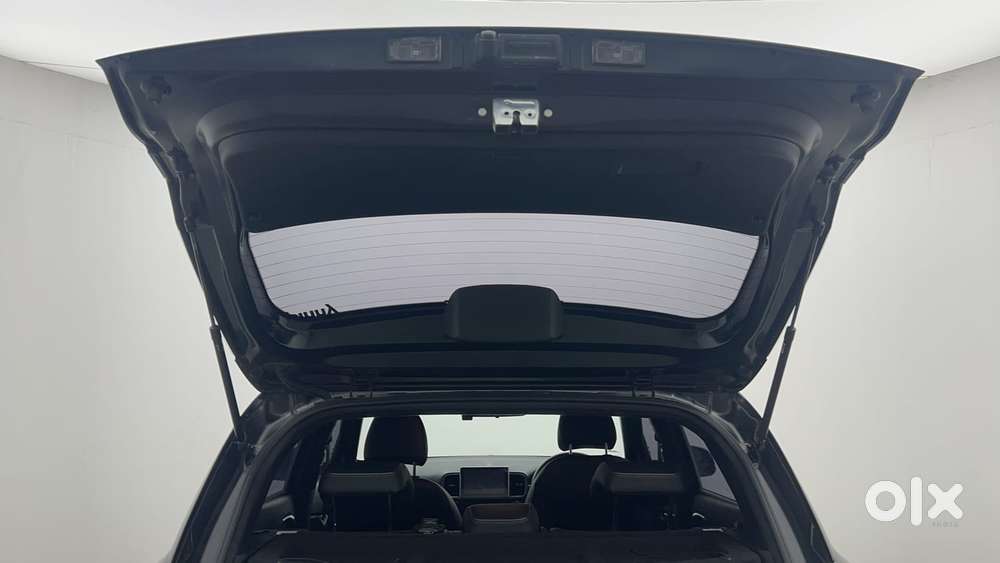 Hyundai Venue S (o) 1.2 Petrol Knight Edition, 2023, Petrol