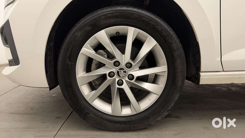 Skoda Slavia Ambition 1.0l Tsi Mt, 2023, Petrol