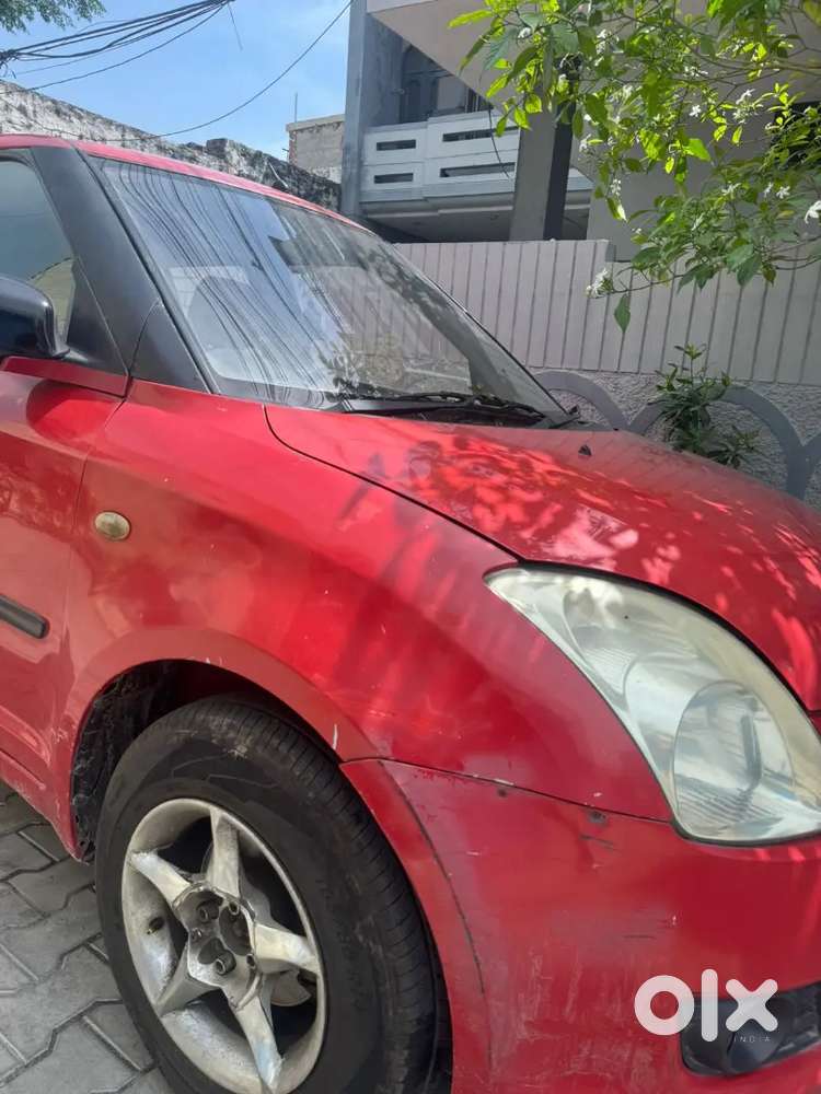 Red Swift Car In Good Condition 2007