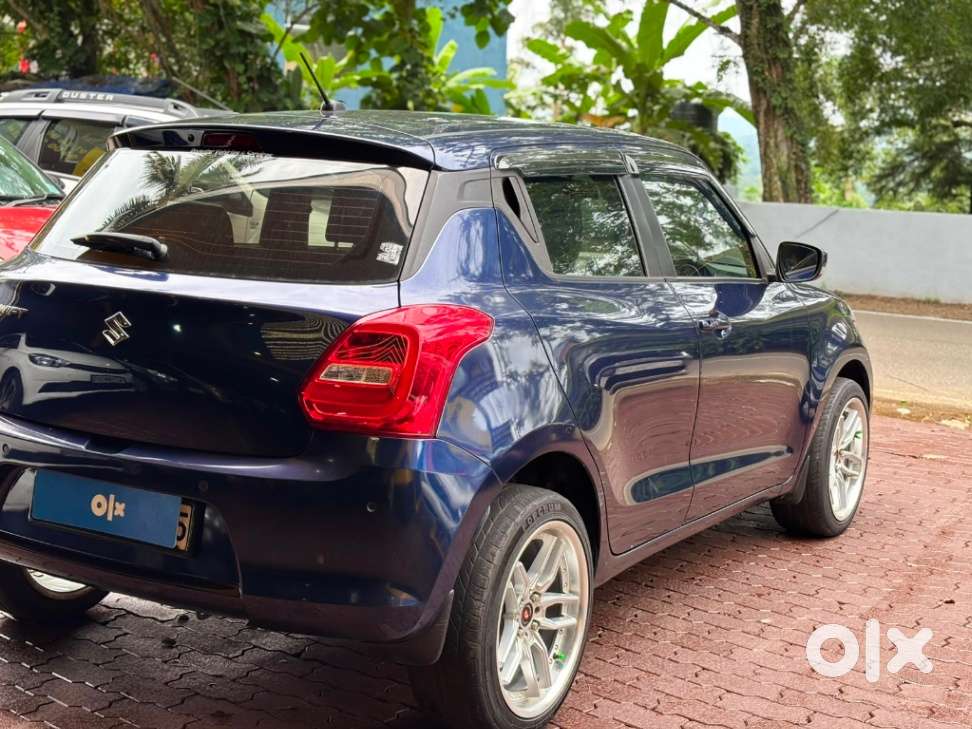 Maruti Suzuki Swift 1.3 Zxi, 2023, Petrol
