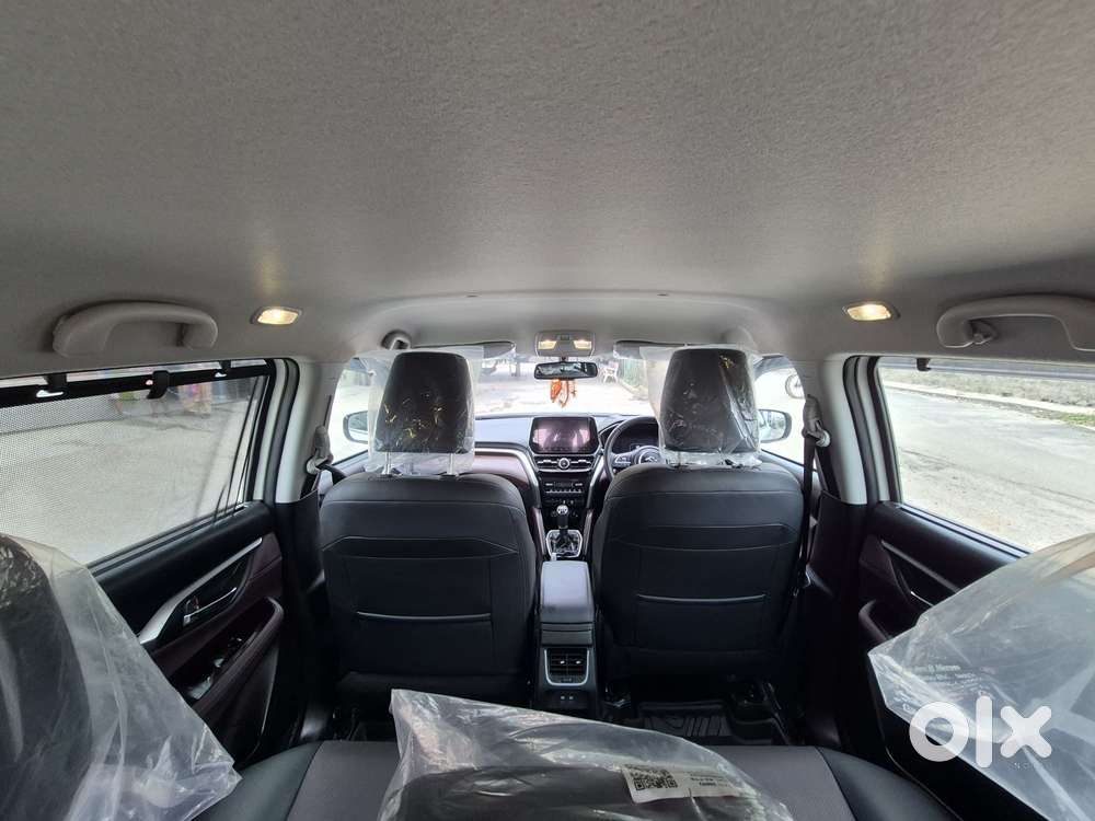 Maruti Suzuki Grand Vitara Smart Hybrid Alpha, 2025, Petrol