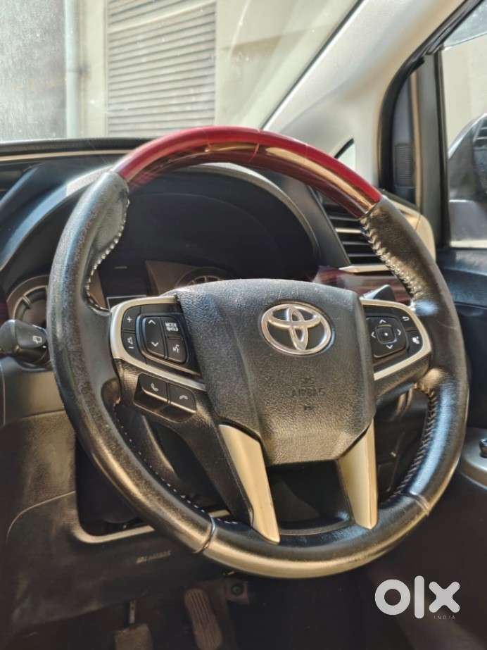 Toyota Innova Crysta 2.4 Vx Mt, 2016, Diesel