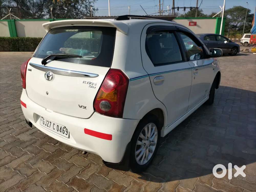 Toyota Etios Liva 2011