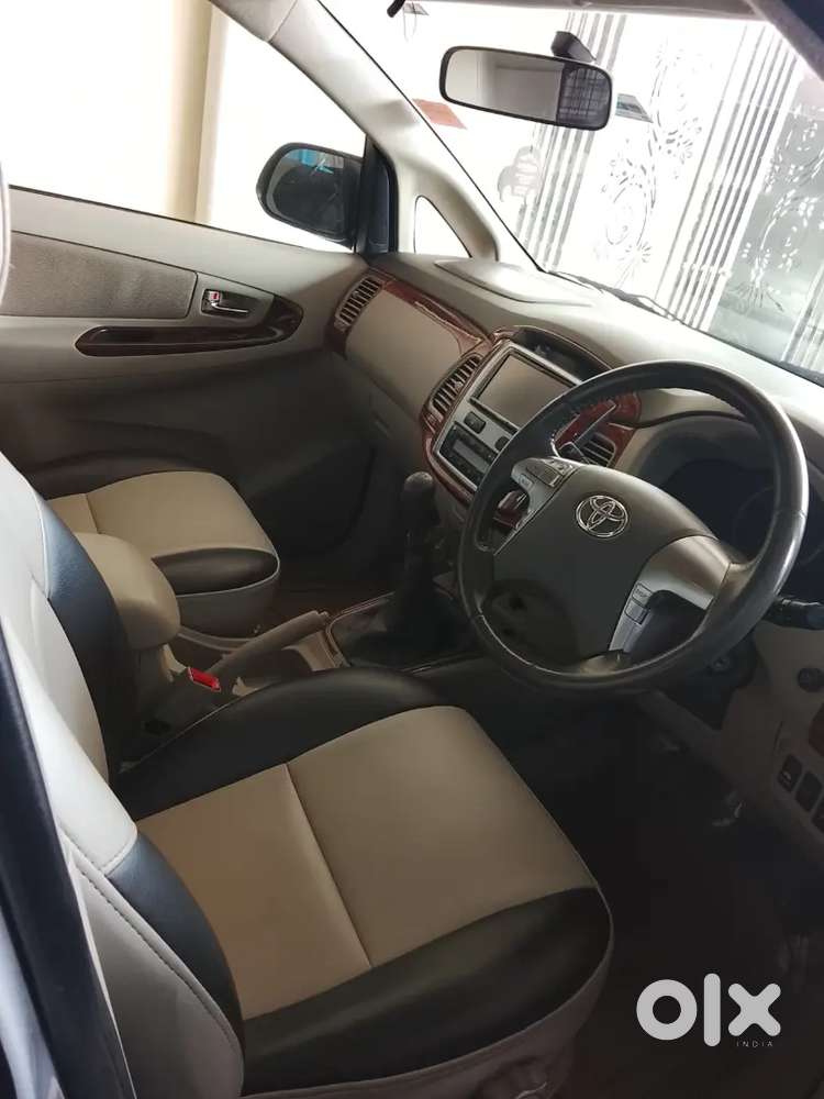 Toyota Innova 2014 Diesel Well Maintained