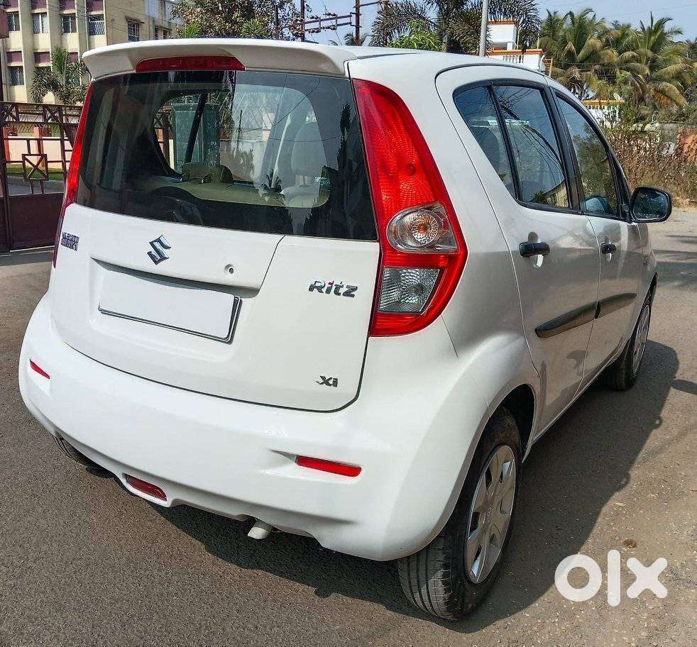 Maruti Suzuki Ritz Vxi, 2013, Petrol