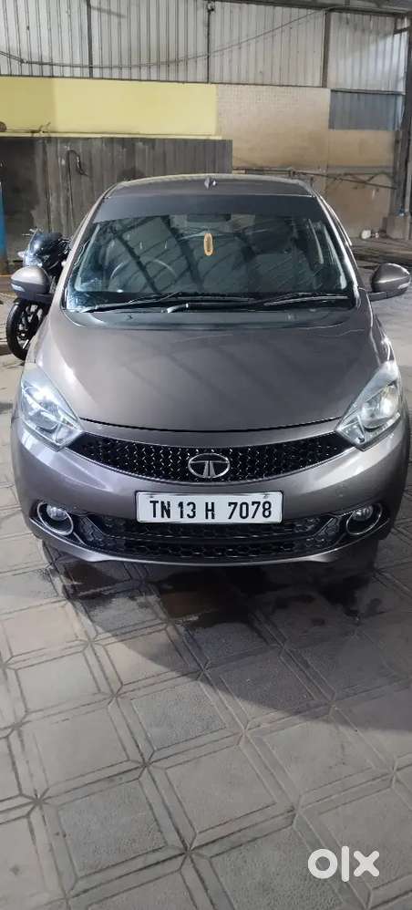 Tata Tiago Xz Top Model Single Owner Doctor Usage  Company Service