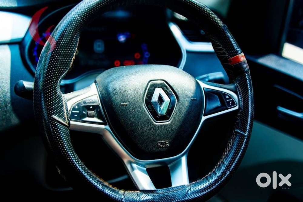 Renault Triber Rxz, 2023, Petrol
