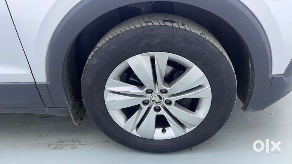 Skoda Kushaq Ambition 1.0l Tsi Mt, 2023, Petrol