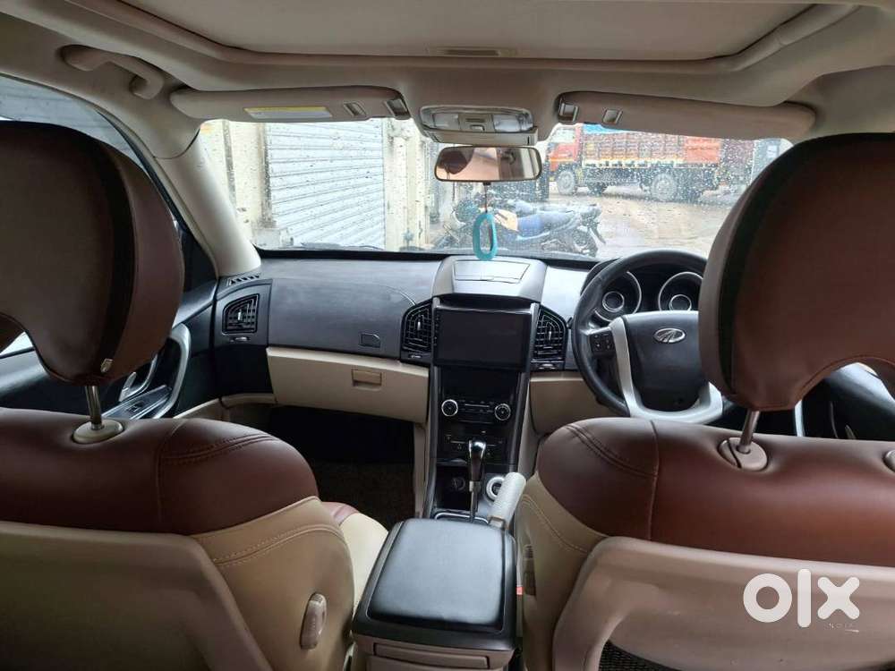 Mahindra Xuv500 2106 Diesel 105000 Km Driven
