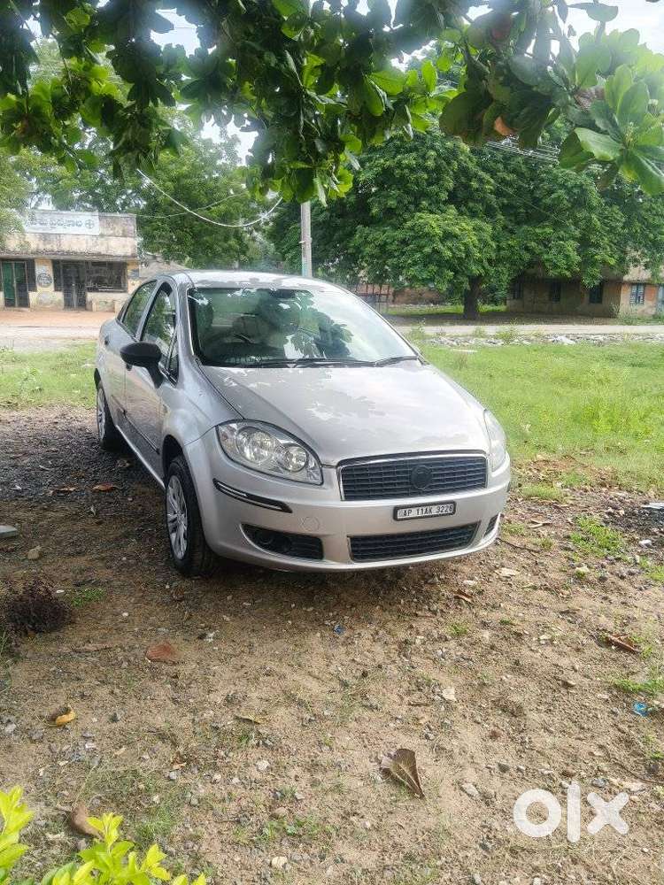 Fiat Linea 1.3 Multijet Active, 2011, Petrol