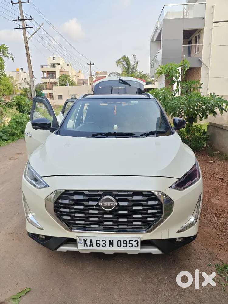 Nissan Magnite White Dual Tone For Sell